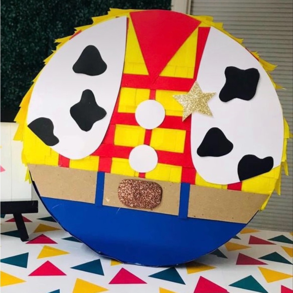 Wody piñata 26x26x4